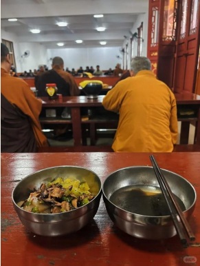 A shared vegetarian meal in a temple dining hall
